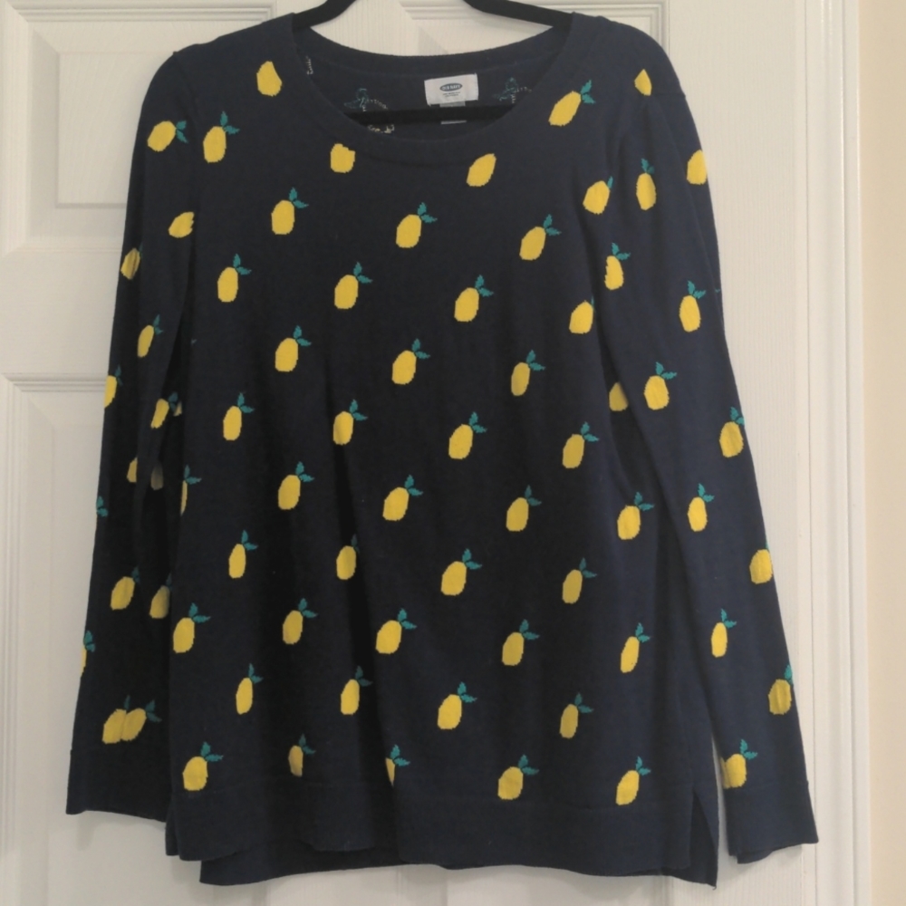 Women's sweater